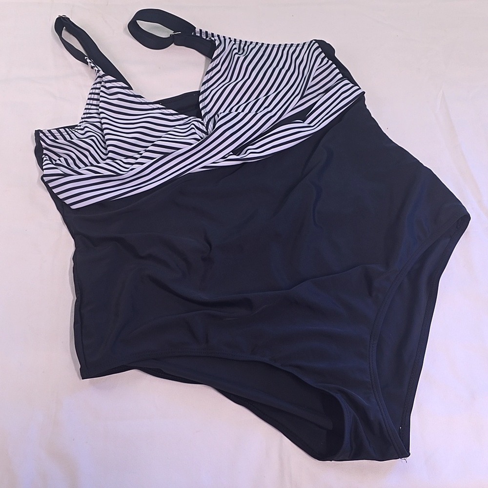 Chic Soul One Piece Swimsuit Womens 2XL Black White Striped Surplice V-Neck